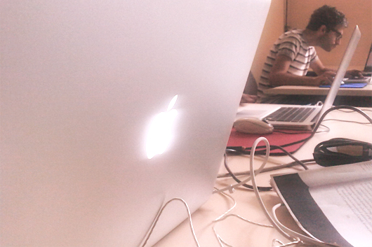 Un momento di studio all'interno del Master in Multimedia